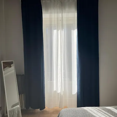 Navigli Darsena - Luxury With Balcony Milan