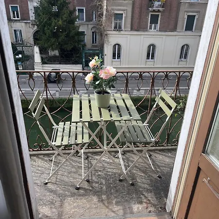 Navigli Darsena - Luxury With Balcony Milan
